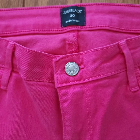 JUST BLACK ETHAN SPLIT HEM CAPRI SKINNY JEAN SIZE 30 PINK - Picture 4 of 11